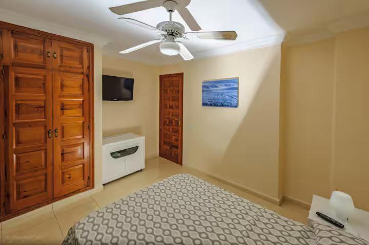 Apartment In Playa De Las Americas 1 Phòng bức ảnh