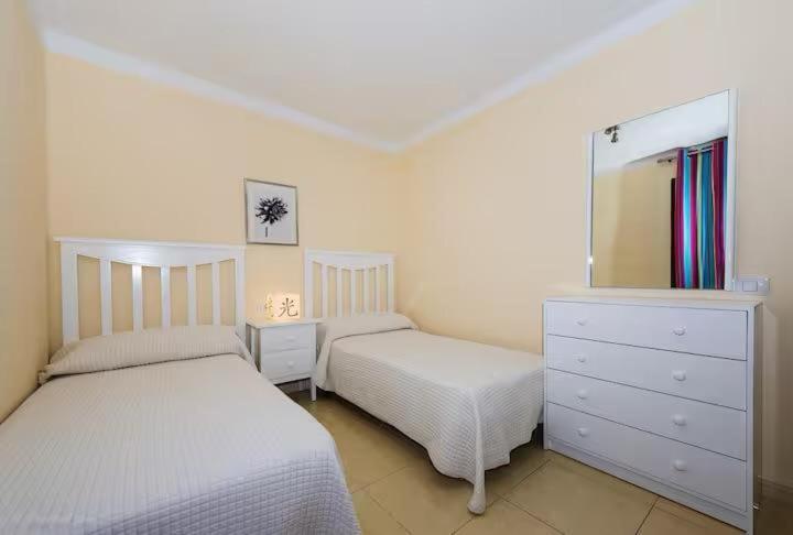 Apartment In Playa De Las Americas 1 Phòng bức ảnh
